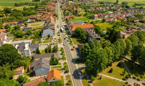 mała miejscowość z lotu ptaka